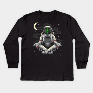 Astronaut Yoga Ethereum Classic Crypto ETH Coin To The Moon Crypto Token Cryptocurrency Wallet Birthday Gift For Men Women Kids Kids Long Sleeve T-Shirt